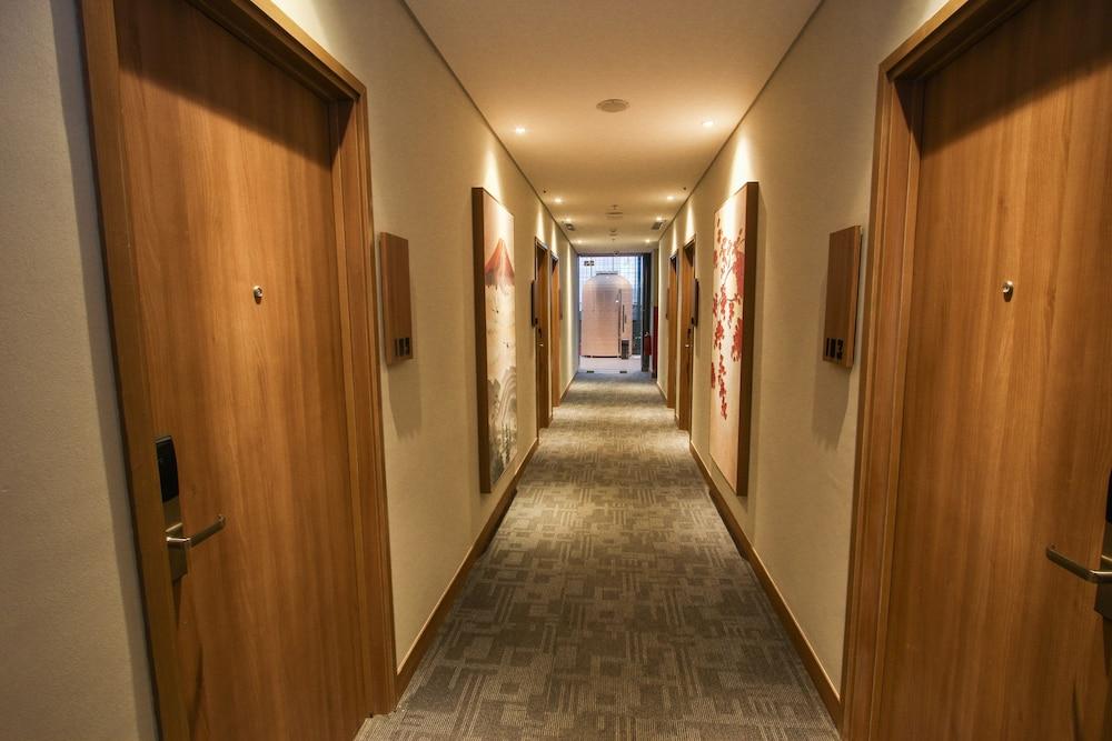 Kuretakeso Kemang Hotel Jakarta Kültér fotó