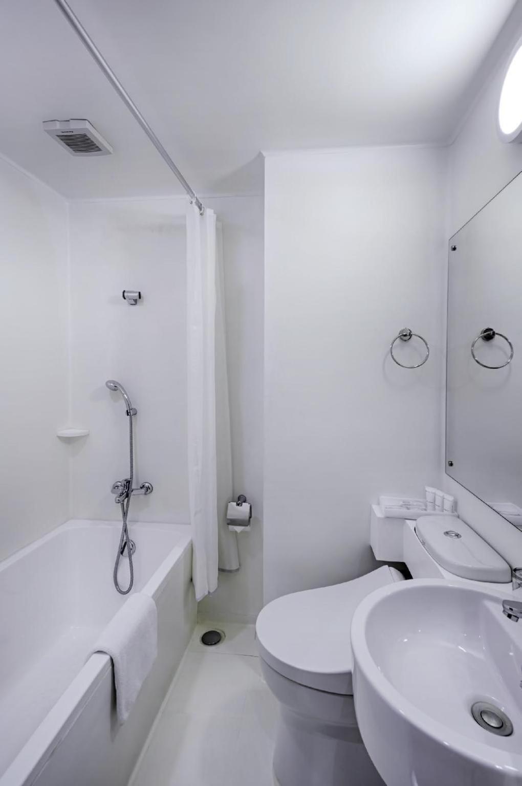 Kuretakeso Kemang Hotel Jakarta Kültér fotó