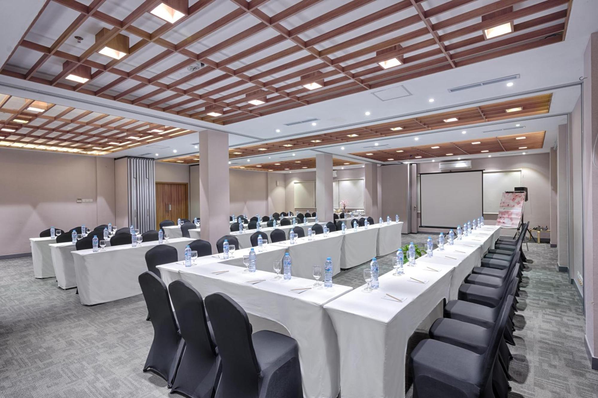 Kuretakeso Kemang Hotel Jakarta Kültér fotó